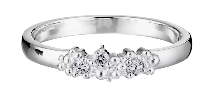 Lumoava Tiara valkokultainen timanttisormus 3x0,03ct L82261413000 - Lumoava kihla- ja vihkisormukset - L82261413150 - 1