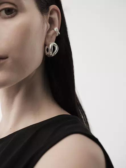 Kalevala Männyt 10011/02 hopeinen ear cuff 261001102 - Kalevala korvakorut - 261001102 - 2